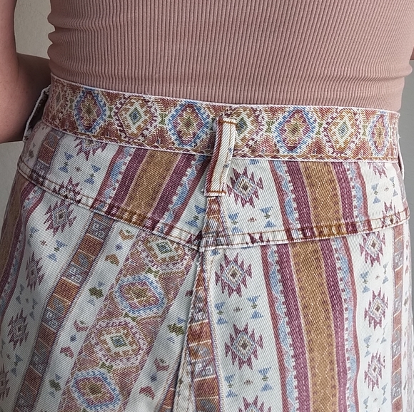 🍁VTG hi rise boho denim shorts - Picture 4 of 9